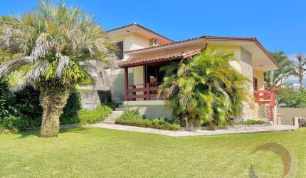 Casa para Venda em Florianópolis, Itaguaçu, 4 dormitórios, 2 suítes, 5 banheiros, 2 vagas