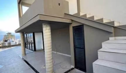 Casa para Venda em Florianópolis, Centro, 3 dormitórios, 3 suítes, 4 banheiros, 5 vagas