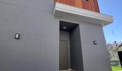 Casa para Venda em Florianópolis, Córrego Grande, 3 dormitórios, 3 suítes, 4 banheiros, 2 vagas