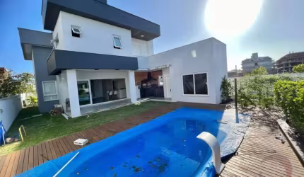 Casa para Venda em Florianópolis, Campeche, 4 dormitórios, 1 suíte, 2 banheiros, 2 vagas