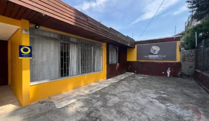 Casa para Venda em Florianópolis, Centro, 3 dormitórios, 1 suíte, 4 banheiros, 3 vagas