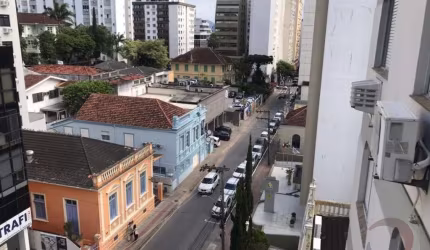 Apartamento para Venda em Florianópolis, Centro, 3 dormitórios, 1 suíte, 2 banheiros, 1 vaga