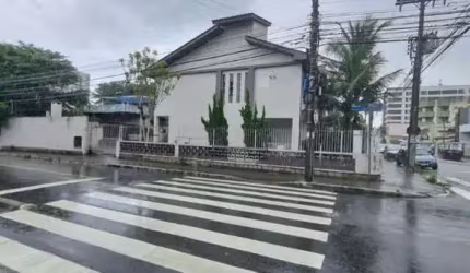 Casa para Venda em Florianópolis, Estreito, 6 dormitórios, 3 suítes, 5 banheiros, 4 vagas