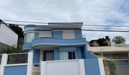 Casa para Venda em Florianópolis, Canto, 3 dormitórios, 1 suíte, 3 banheiros, 2 vagas
