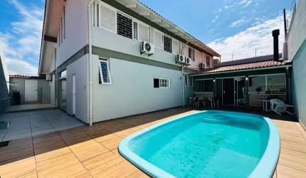 Apartamento para Venda em Florianópolis, Coqueiros, 5 dormitórios, 2 suítes, 4 banheiros, 2 vagas