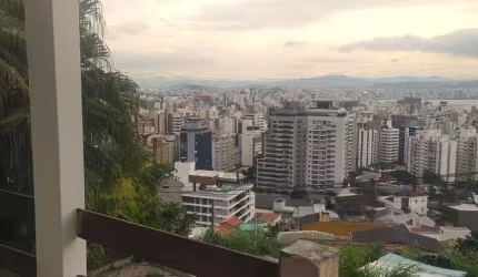 Casa para Venda em Florianópolis, Centro, 2 dormitórios, 1 suíte, 2 banheiros, 2 vagas