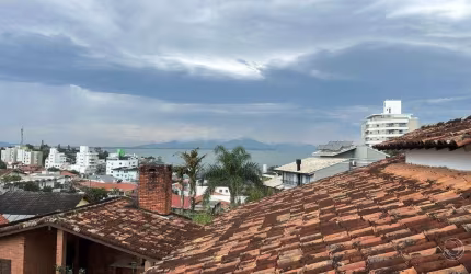 Casa para Venda em Florianópolis, Itaguaçu, 5 dormitórios, 1 suíte, 4 banheiros, 3 vagas