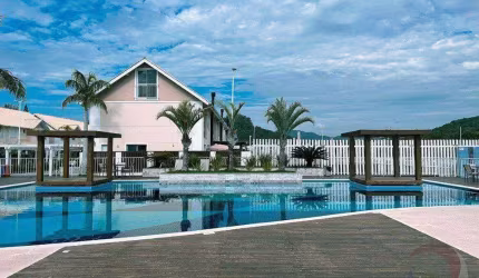 Casa para Venda em Florianópolis, Morro das Pedras, 3 dormitórios, 1 suíte, 2 banheiros, 2 vagas