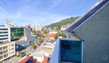 Cobertura para Venda em Florianópolis, Trindade, 3 dormitórios, 3 suítes, 4 banheiros, 2 vagas