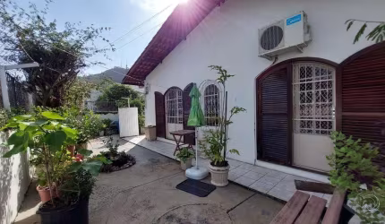 Apartamento para Venda em Florianópolis, Trindade, 4 dormitórios, 3 banheiros, 2 vagas