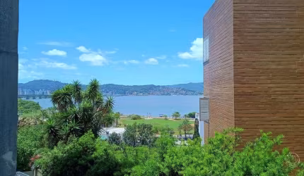 Apartamento para Venda em Florianópolis, Coqueiros, 2 dormitórios, 1 banheiro, 1 vaga