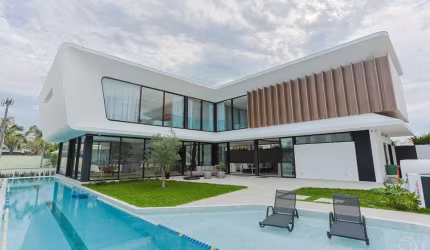 Casa para Venda em Florianópolis, Jurerê Internacional, 7 dormitórios, 5 suítes, 6 banheiros, 7 vagas