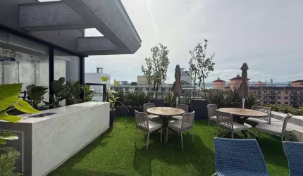 Apartamento para Venda em Florianópolis, Jurerê, 3 dormitórios, 3 suítes, 4 banheiros, 2 vagas