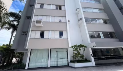 Apartamento para Venda em Florianópolis, Centro, 4 dormitórios, 1 suíte, 4 banheiros, 2 vagas