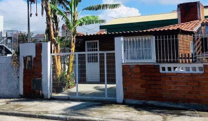 Casa para Venda em Florianópolis, Canasvieiras, 2 dormitórios, 1 suíte, 2 banheiros, 1 vaga