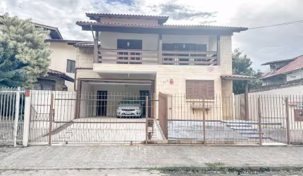 Casa para Venda em Florianópolis, Santa Mônica, 4 dormitórios, 3 suítes, 7 banheiros, 2 vagas