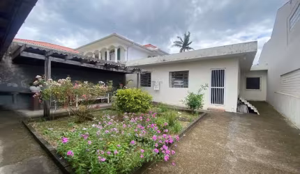 Casa para Venda em Florianópolis, Capoeiras, 3 dormitórios, 1 banheiro, 2 vagas