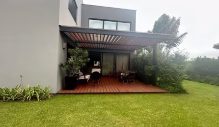 Casa para Venda em Florianópolis, Cacupé, 6 dormitórios, 6 suítes, 8 banheiros, 6 vagas