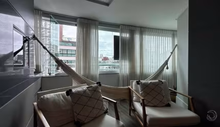 Apartamento para Venda em Florianópolis, Centro, 3 dormitórios, 1 suíte, 2 banheiros, 2 vagas