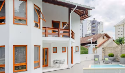 Casa para Venda em Florianópolis, Itacorubi, 4 dormitórios, 3 suítes, 7 banheiros, 4 vagas