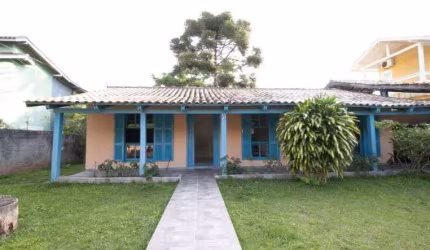 Casa para Venda em Florianópolis, Campeche, 3 dormitórios, 2 banheiros, 1 vaga