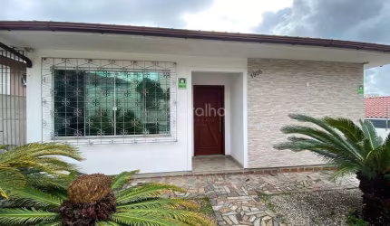 Casa Comercial para Venda em Florianópolis, Capoeiras, 2 banheiros, 6 vagas