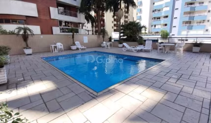 Apartamento para Venda em Florianópolis, Centro, 3 dormitórios, 1 suíte, 3 banheiros, 2 vagas