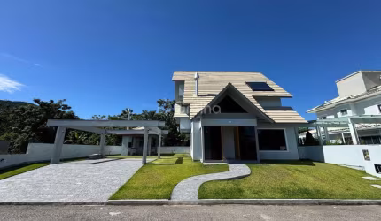 Casa para Venda em Florianópolis, Cachoeira Do Bom Jesus, 3 dormitórios, 3 suítes, 4 banheiros, 2 vagas