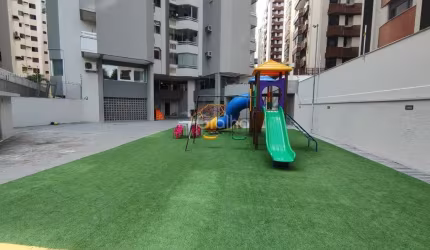 Apartamento para Venda em Florianópolis, Centro, 3 dormitórios, 1 suíte, 4 banheiros, 1 vaga