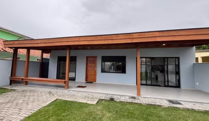Casa para Venda em Florianópolis, Campeche, 2 dormitórios, 1 banheiro, 4 vagas