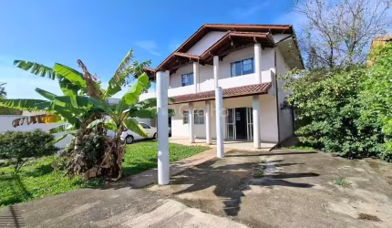 Casa para Venda em Florianópolis, Campeche, 3 dormitórios, 1 suíte, 3 banheiros, 6 vagas