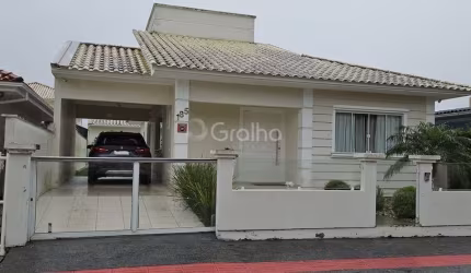 Casa para Venda em Florianópolis, Carianos, 3 dormitórios, 1 suíte, 3 banheiros, 2 vagas