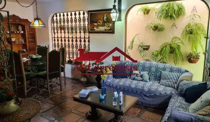 Imperdível oportunidade de casa à venda em São Paulo-SP, 3 quartos, 1 suíte, 2 salas, 3 banheiros, 2 vagas, 129m² no Parque Continental