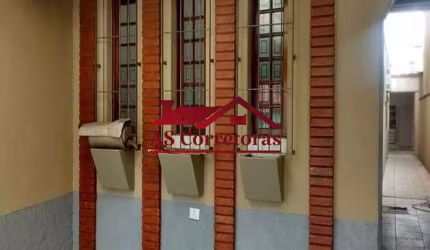 Imperdível Sobrado à Venda em Osasco-SP, Vila Campesina: 3 Quartos, 1 Suíte, 3 Banheiros, 2 Vagas de Garagem, 198,29m².