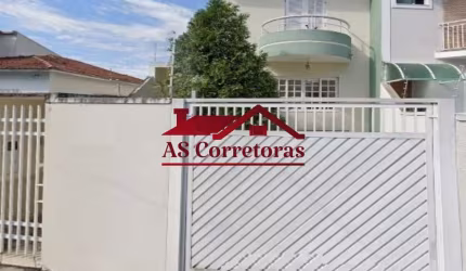 ÓTIMO SOBRADO EM EXCELENTE ESTADO DE CONSERVAÇÃO CLIMATIZADO,
