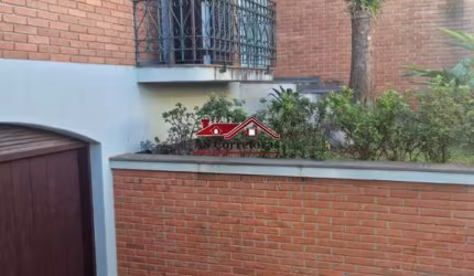 Casa à venda em um condomínio fechado com 500m² de terreeno no bairro Adalgisa, em Osasco.