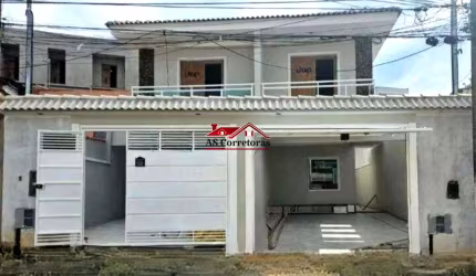 Casa à venda em Osasco-SP: 3 quartos, 3 suítes, 2 salas, 4 banheiros, 3 vagas na Bela Vista! 126m² de conforto!