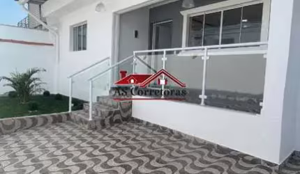 Imperdível: Casa térrea à venda em Osasco-SP, bairro Jardim das Flores, com 2 quartos, 2 salas, 1 banheiro e 175m²!