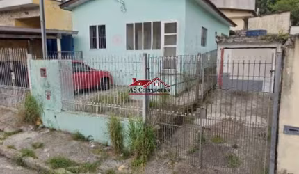 Incrível oportunidade! Casa à venda em São Paulo-SP, no bairro Jaguaré, com 2 quartos, 1 sala, 1 banheiro, 3 vagas de garagem, 90m².