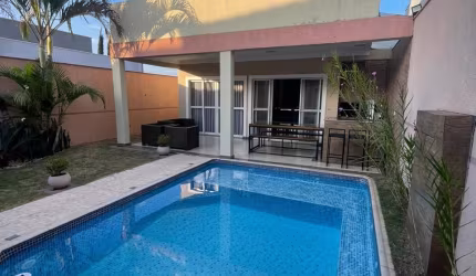 Casa de condomínio a venda em cotia