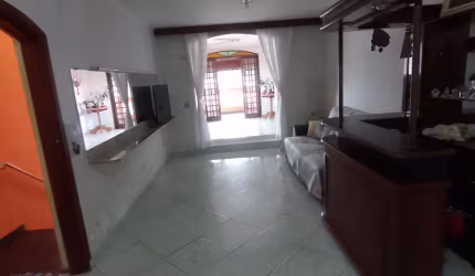 Casa em Jandira para locação de 3 dormitórios