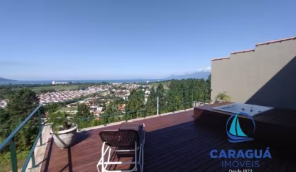 Casa em localização privilegiada, 3 dormitórios, com vista definitiva para a serra e para o mar