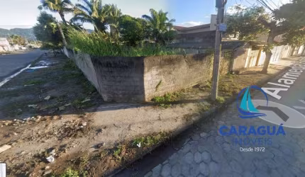 Terreno de esquina Porto Novo