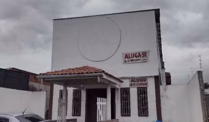 Prédio Comercial em frente a Rodovia à venda no bairro Jardim das Palmeiras, em Caraguatatuba