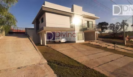Belíssima Casa de Alto Padrão - Condomínio Village Ipanema I, Araçoiaba da Serra/SP
