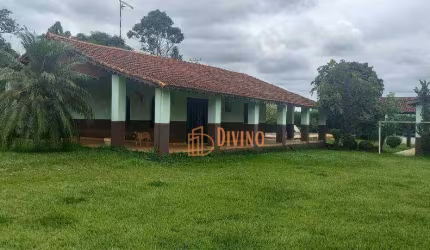 Espaçosa Chácara à Venda no Bairro Ipanema das Pedras