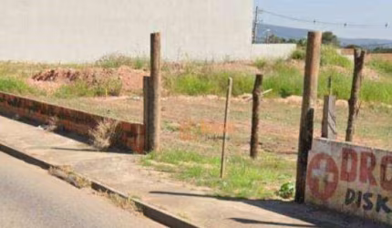 Terreno Comercial à Venda no Residencial Villa Del Rey