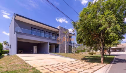 Luxuosa Casa de Alto Padrão à Venda no Residencial Lago Azul