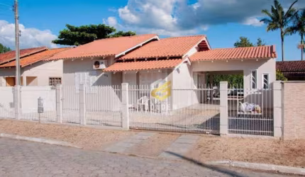 CASA 2 DORMITÓRIOS EM TIJUCAS -SC