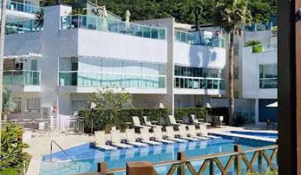 Cobertura com 3 dormitórios à venda, 190 m² por R$ 5.061.217,39 - Bombas - Bombinhas/SC